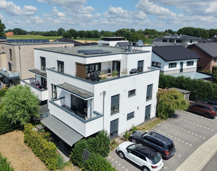 Renditeobjekt
Attraktives Mehrfamilienhaus 
5 Wohnungen mit Aufzug und exklusivem Staffelgeschoss